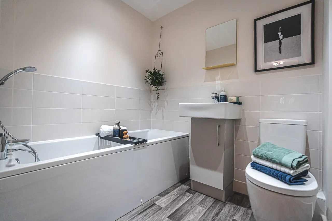 new build bathrooms & en suites | Cyden Homes